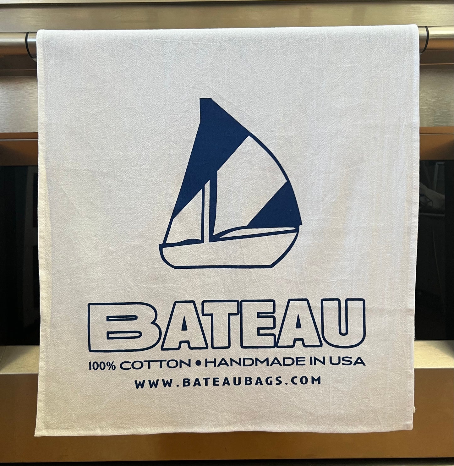 Bateau Logo Tea Towel - navy