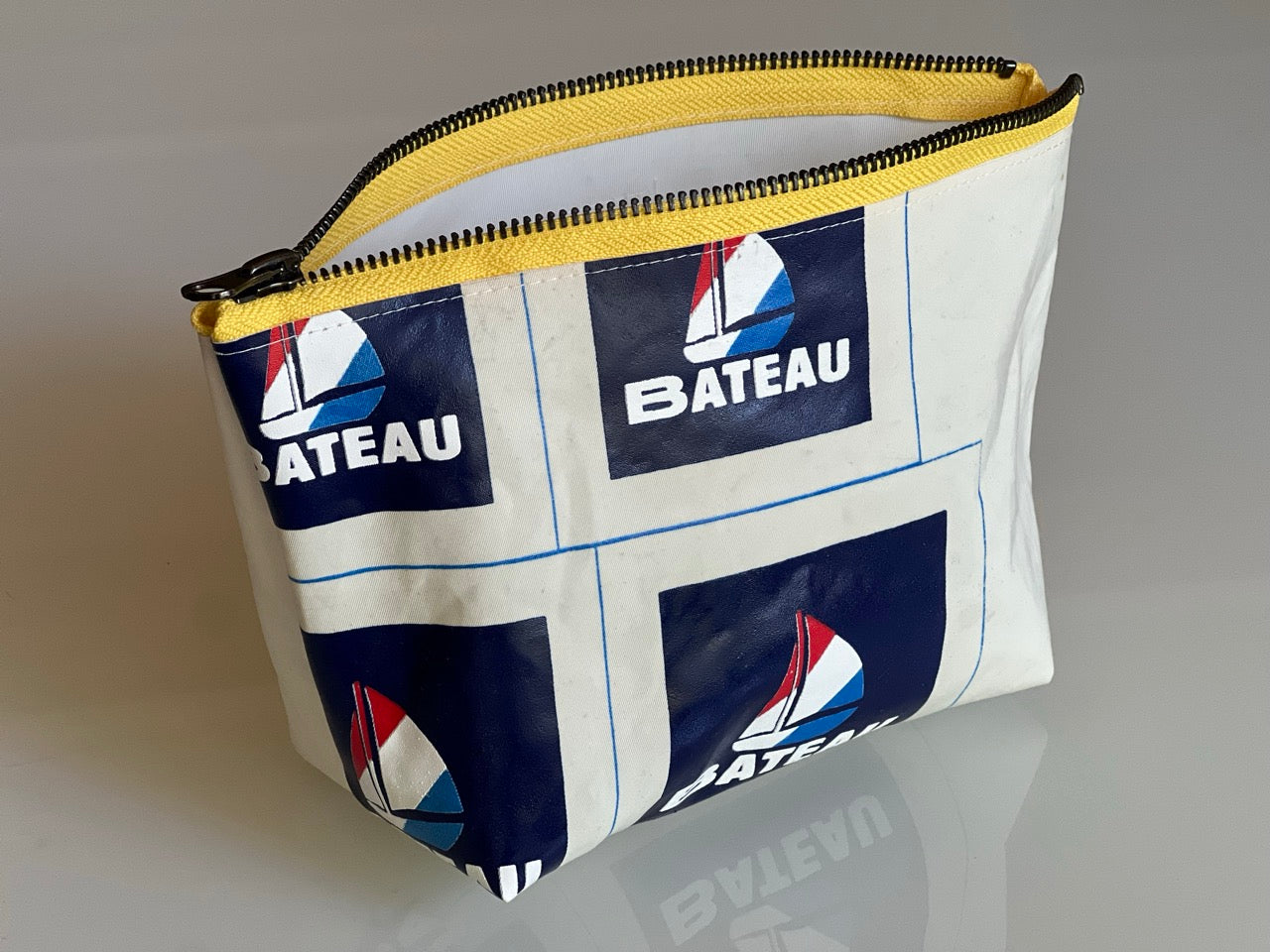 Bateau Printed Accessories Bag